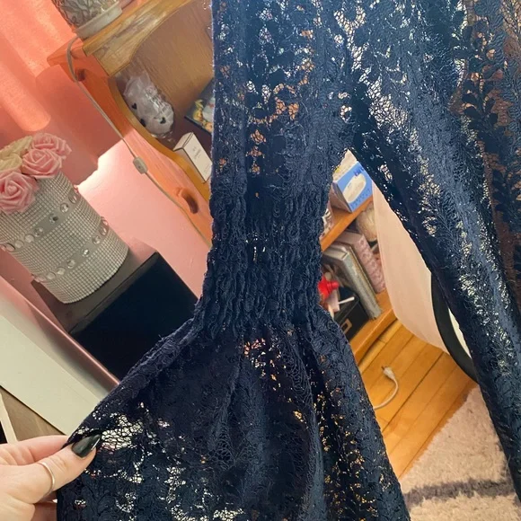 Michael Kors lace dress - Picture 5 of 15